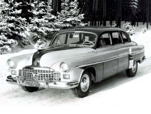 В СССР создан первый в мире автомобиль с несущим кузовом  и тремя рядами сидений