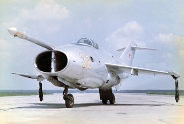  Первый в СССР самолёт вертикального взлёта и посадки Як-36