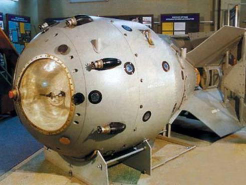 В СССР успешно испытана атомная бомба